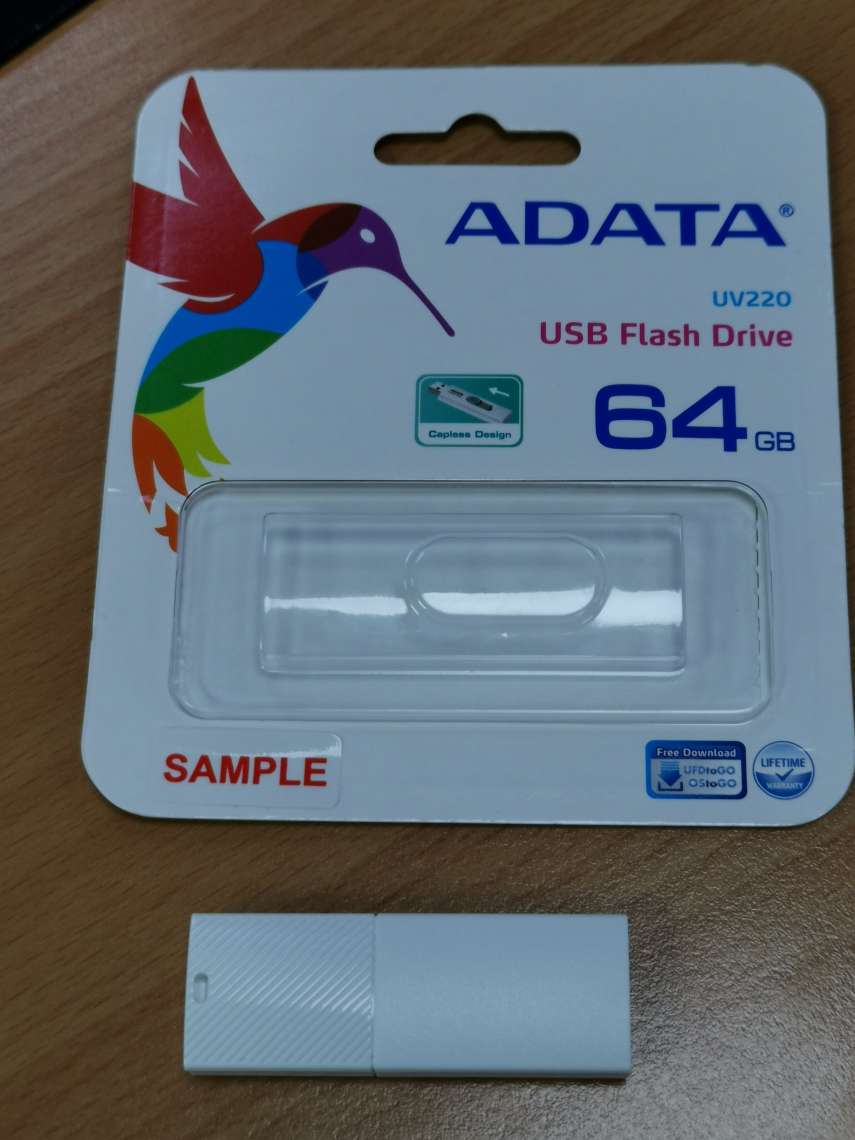 USB klíč A-DATA UV220, 64GB, USB 2.0, White (AUV220-64G-RWHGY)